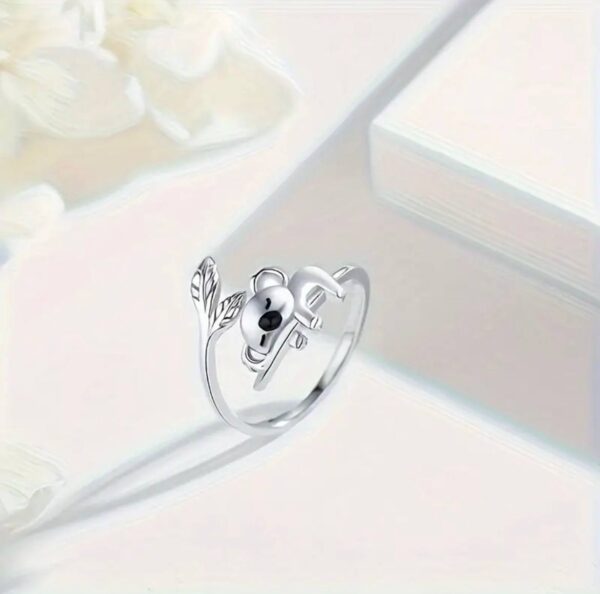 Каблучка жіноча "Коала" срібна (2761)