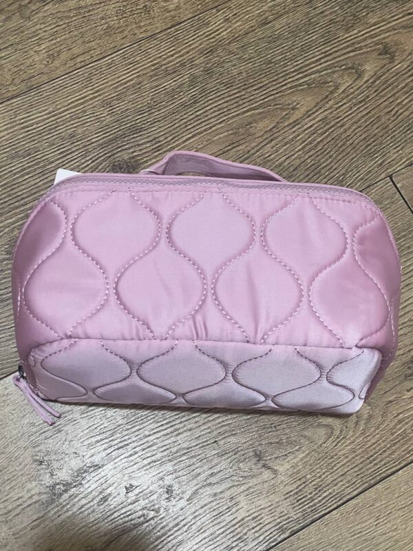 07b90c69-c5cf-4ef8-95ef-d9a5625a26b2-1.jpg Косметичка розкладна Primark об'ємна стьобана нейлонова рожева