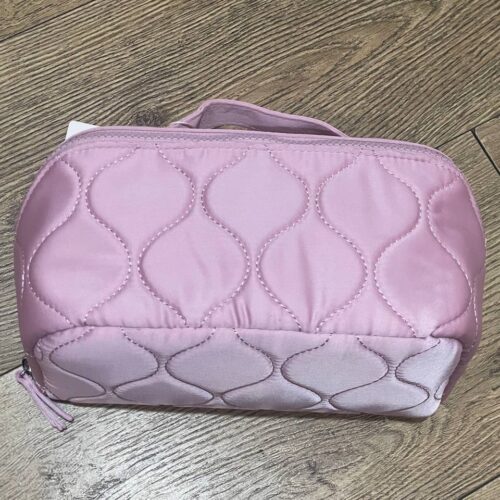 07b90c69-c5cf-4ef8-95ef-d9a5625a26b2.jpg Косметичка розкладна Primark об'ємна стьобана нейлонова рожева