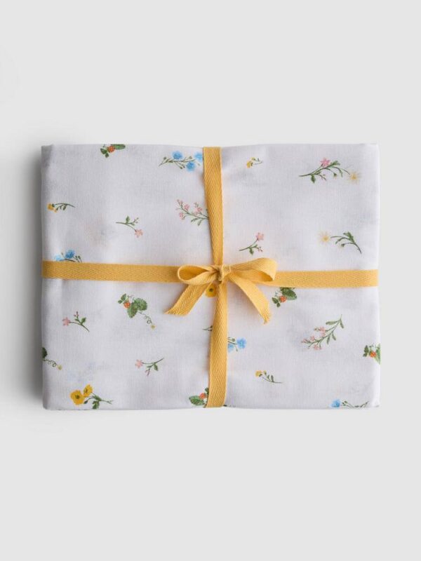 Скатертина "Ніжні квіти" Primark котон (140*180) біла