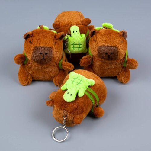 Брелок плюшевий "Капібара з рюкзачком" 11 см