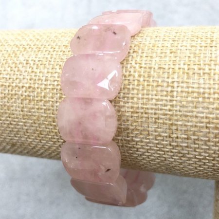 11232908-8c68-47c9-b500-bd3693555112.jpg Браслет натур. Кварц Рожевий прямокутна округла ланка 20х12 мм стрейч