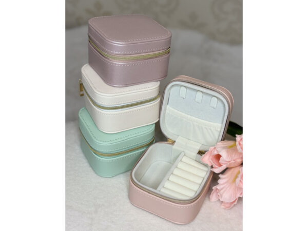 Скринька для прикрас з екошкіри (9*9*6 см) мікс кольорів