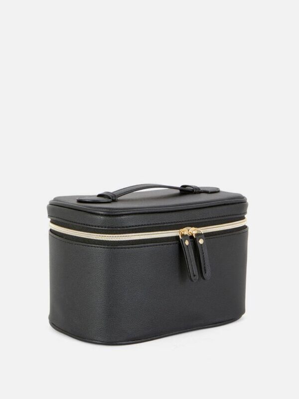 1a55f8d7-8efb-4f90-a701-bf4d4f067f3c-1.jpg Косметичка-кейс з відділеннями та дзеркальцем Primark чорна