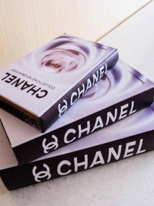 1be1b236-c4e1-4358-b52c-6bef418f4ae6.jpg Книга-сейф "Chanel" L