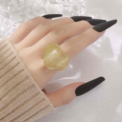 Каблучка жіноча акрилова «Серце»