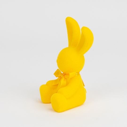 Фігурка "Зайчик" 15 см з флоковим напиленням жовтий