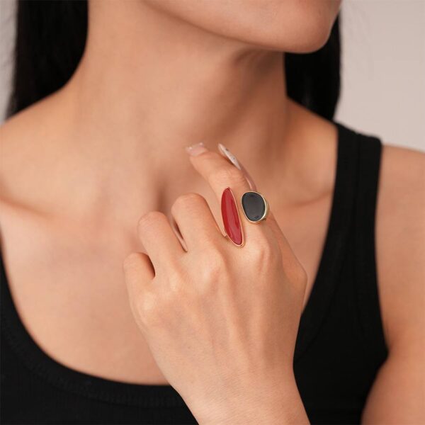 Каблучка геометрична металева з акрилом двох-колірна (10703)
