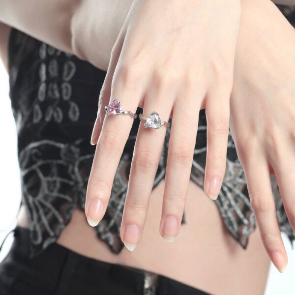 Каблучка жіноча "Серце кристал" білий/ рожевий геометрична срібна (10557)