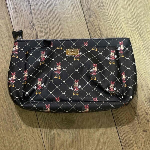 27f6a3c6-a3d1-4f5b-b152-3d2e43a8d2bc-1.jpg Косметичка-клатч "Disney" Primark з зовнішньою кишенею