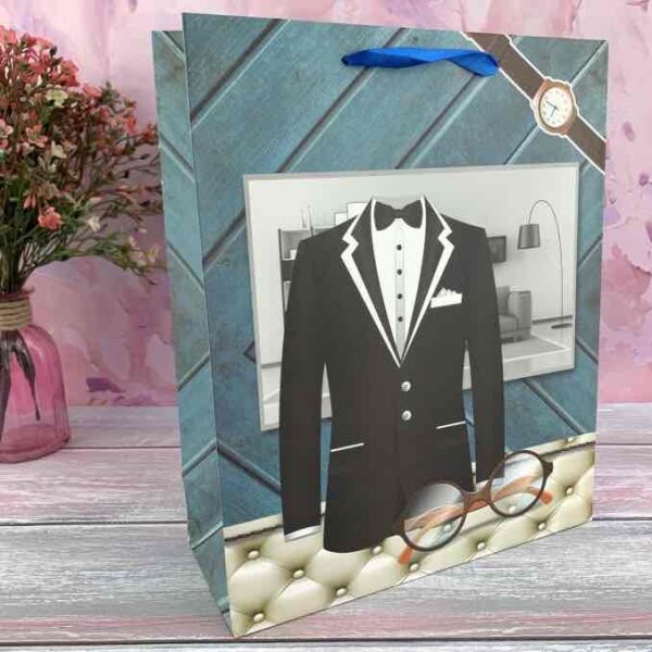 Пакет подарунковий "M" (26*32*12) “Костюм»