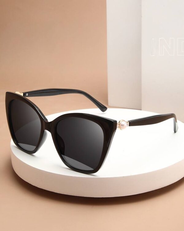 Окуляри жіночі сонцезахисні "Перлина" заокруглена трапеція крупні ретро (10122)