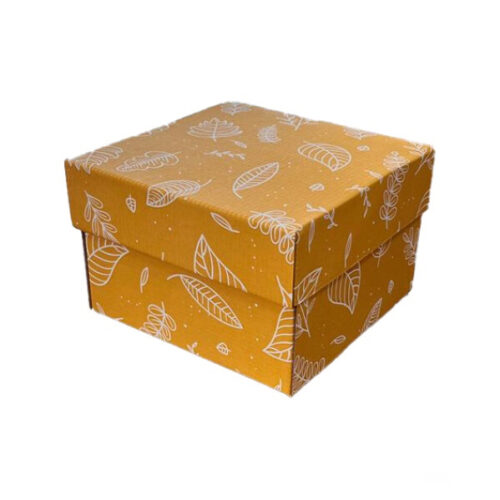 Коробка подарункова 18*18*12 см мікрогофра гірчиця листочки