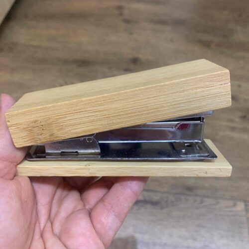 39d396a6-7673-4384-bda0-d7209a810126.jpg Степлер дерев'яний Tiger