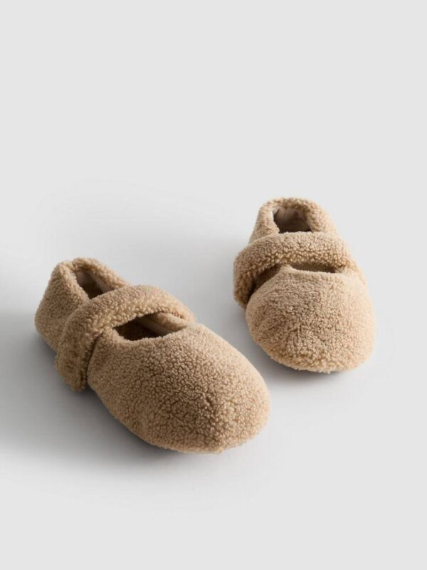 Тапочки-балетки жіночі "Пуанти" Primark тедді з ремінцем