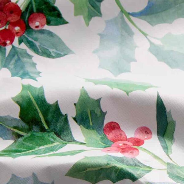 Скатертина «Новорічні Ягоди» Primark (140*180) біла ПВХ
