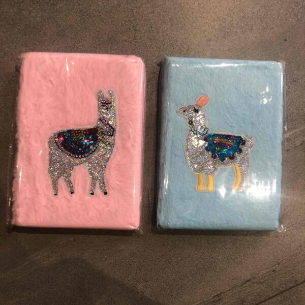 Блокнот А5 плюшевий "Лама" (WB4058), в клітинку, 64 арк./лінійка