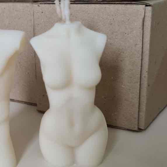 Свічка ароматична Solodka "Торс жіночий" 65 г