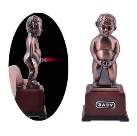 Настільна запальничка "Пісяючий хлопчик" 13 см