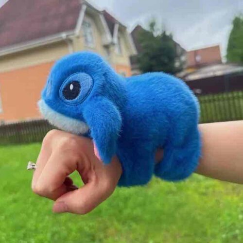 4d4465aa-1045-4bf4-84b5-e0654175e162.jpg М’яка іграшка-браслет на руку "Стітч"