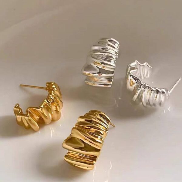 Сережки "Геометричні" кільця рельєфні золоті (10245)