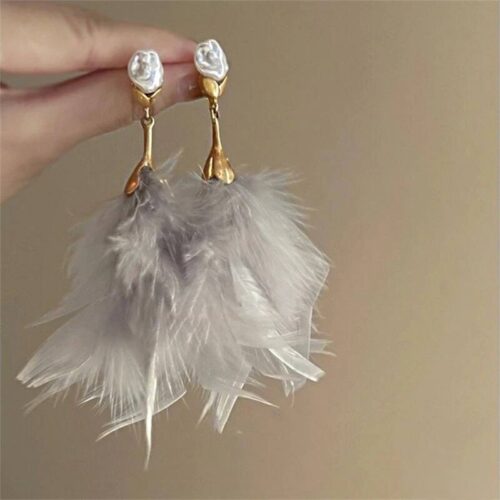 Сережки "Пір'я" біле з перлиною (10541)