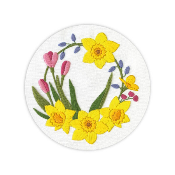 5ba2c3b0-f8ac-4b02-9ec4-4cbb9c660c19.jpg Набір для вишивання «Вінок із нарцисів» D 16 cм