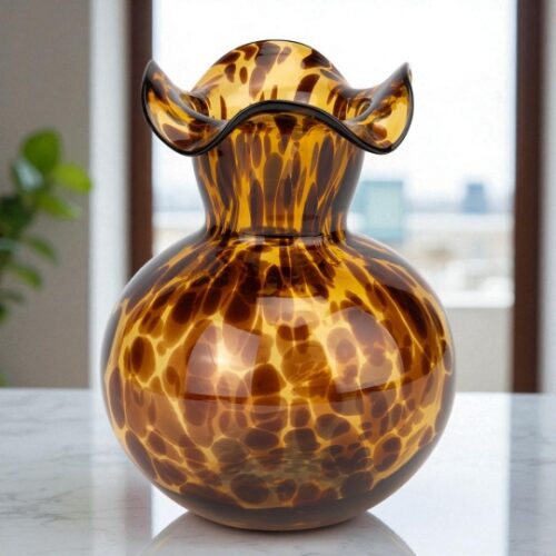 5bc16910-e3c8-4f00-b495-8dd8eae583c9.jpg Ваза скляна "Бурштинова хвиля" 19 см барвиста