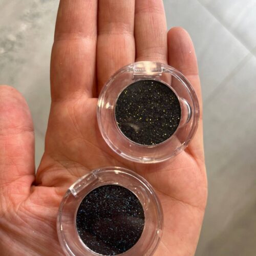 5e2f785a-bce8-4690-90d3-9a6321c10f4e-1.jpg Тіні для вік H&M POP OF DRAMA з блисківками, 1 шт