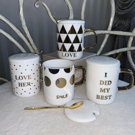 Чашка керамічна "Love" з кришкою та ложкою біла з золотим