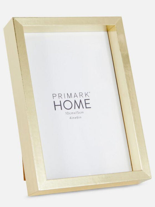 5eb5a65a-47e3-448d-b89c-4d4a16df64c4.jpg Фоторамка Primark (10*15) золота