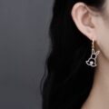 Сережки "Зайчики" зі стразами золоті (8192)
