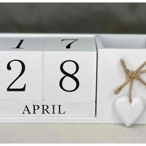 Вічний календар дерев'яний кубики з органайзером (білий)