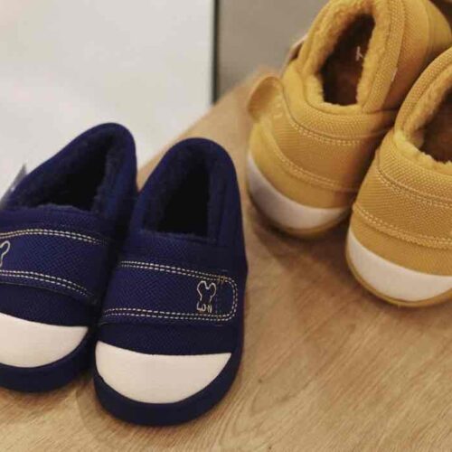 Тапочки дитячі з імітацією липучки сині/жовті