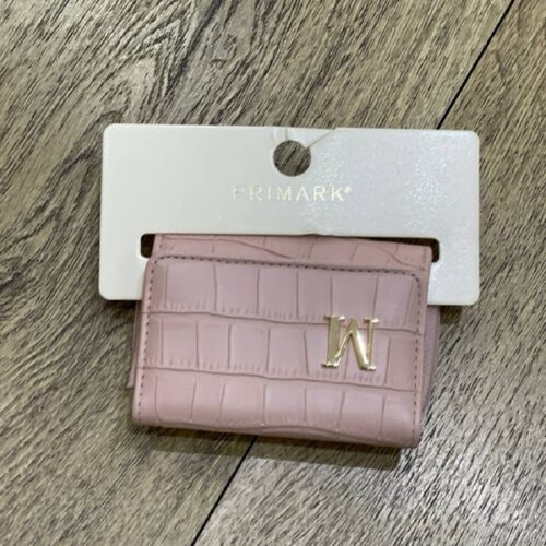 Гаманець Primark компактний "крокодил/ буква" на закльопку рожевий