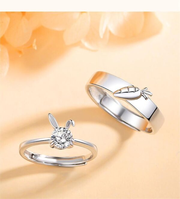 Каблучка жіноча "Зайчик" білий камінець срібна (8214)