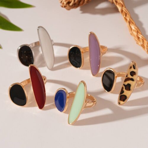 8514f937-81fe-40d0-a286-8409657fe953.jpg Каблучка геометрична металева з акрилом двох-колірна (10703)