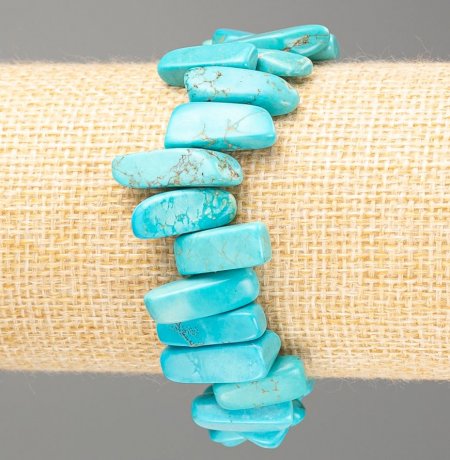 8805df19-559f-4381-a2ba-fa64f794752d.jpg Браслет натур. Бірюза зелена голка 17х8 мм стрейч