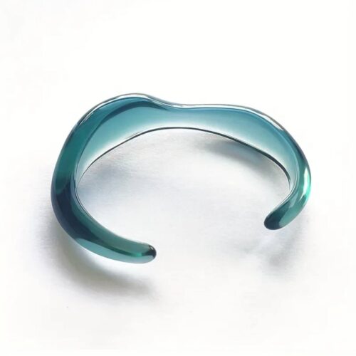 8a14af39-025a-4930-ac4e-74107d71f4dc.jpg Браслет акриловий хвилястий