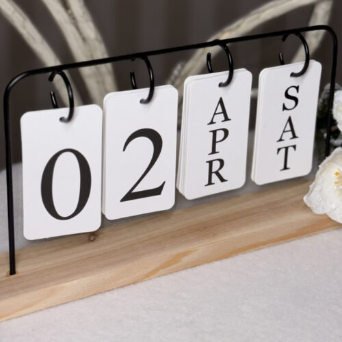 Вічний календар дерев'яний з металом перекидний