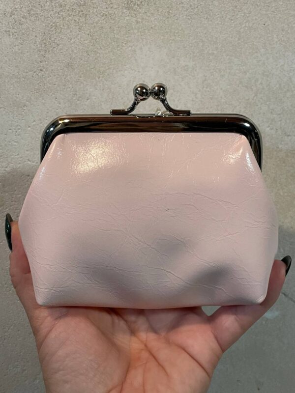 Гаманець компактний із застібкою "поцілунок" Primark рожевий