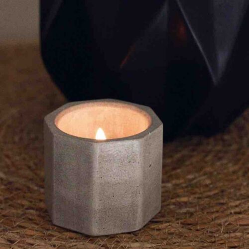 97d12953-3dd5-4622-9e5f-896152e90c98.jpg Свічка соєва натуральна масажна в бетоні (ручна робота)