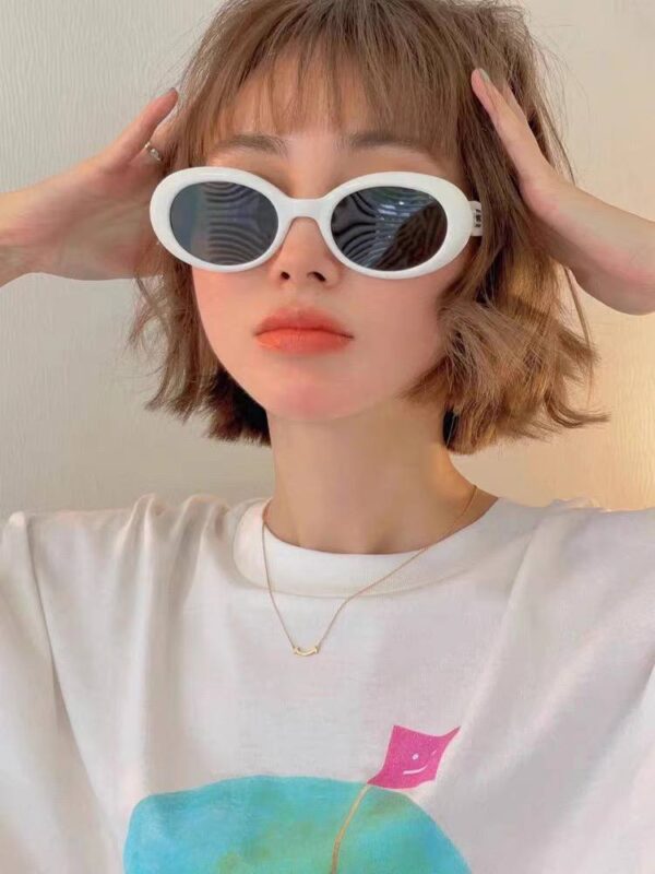 Окуляри жіночі сонцезахисні овальні середні крупна оправа в стилі ретро (10129)