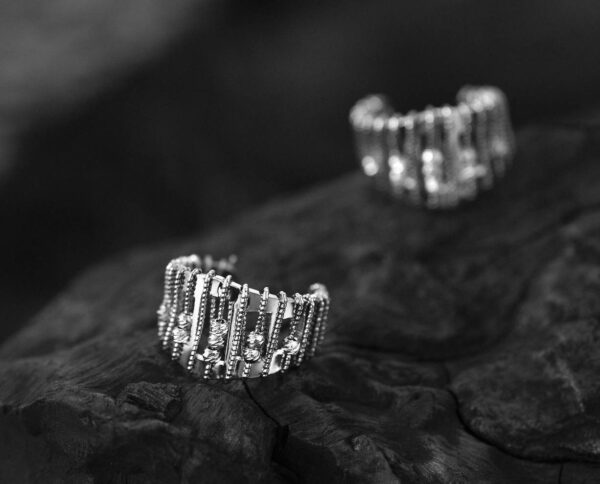 Каблучка жіноча геометрична абстрактна масивна срібна (8181)