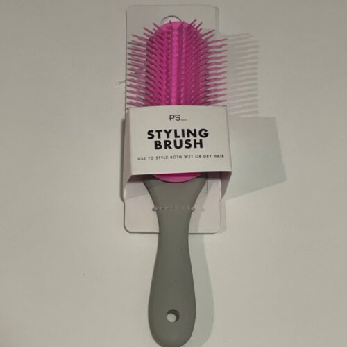 aae8bcd0-ca17-4bdc-a049-09adb08fafd3.jpg Щітка для вкладання волосся Primark рожева