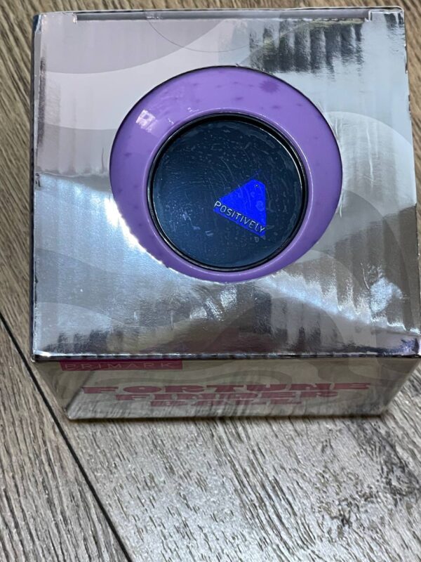 Куля-провіснік "Fortune Finder Ball"  (відповідає на запитання)