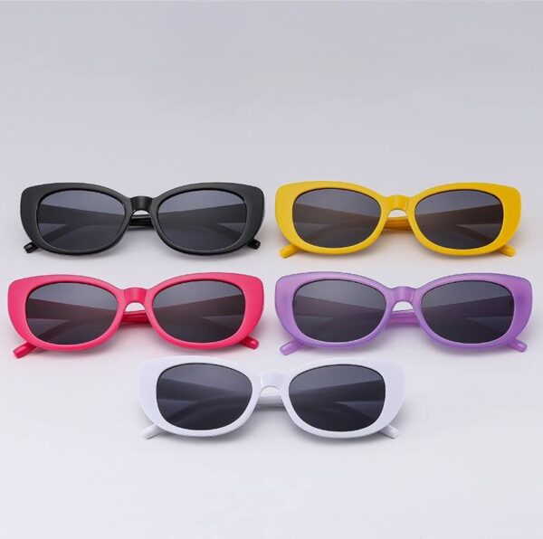 Окуляри жіночі сонцезахисні овально-прямокутні середні в стилі ретро (10118)