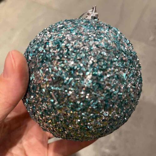 bd2a5488-72e4-43f1-927f-258c5ca6d00f.jpg Ялинкова Куля 10 см, морозний блакитний глітер, 1 шт