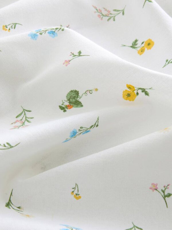 Скатертина "Ніжні квіти" Primark котон (140*180) біла