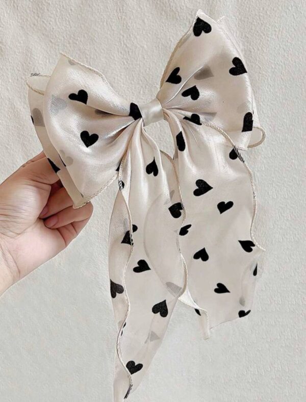 Заколка-автомат «Бант» атласна в горошок/сердечка біло-чорна